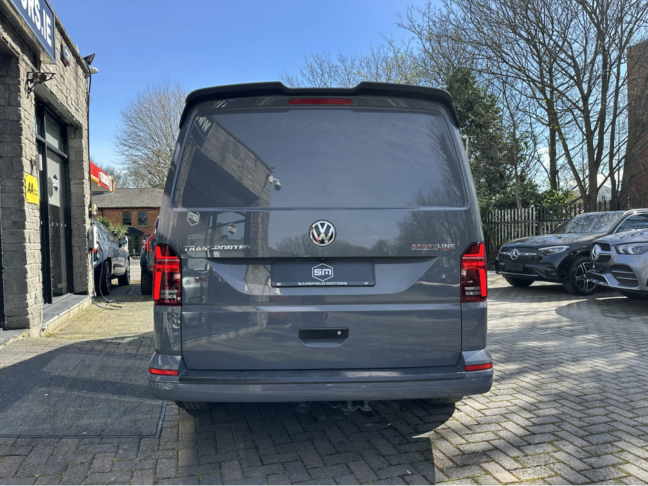 2024 Volkswagen Transporter - image 9