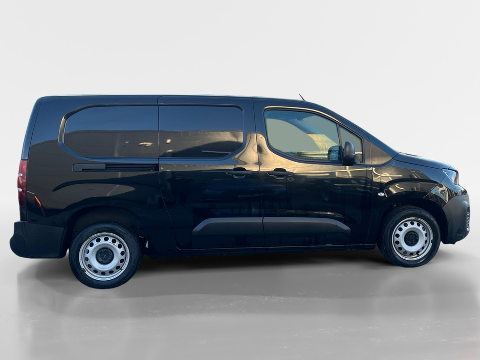 2023 Peugeot Partner ACTIVE PLUS 1.5 BLUE H €19,500