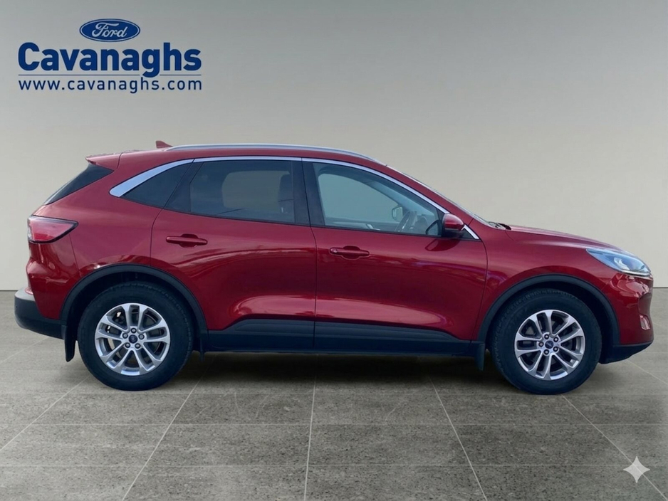 2022 Ford Kuga - image 5