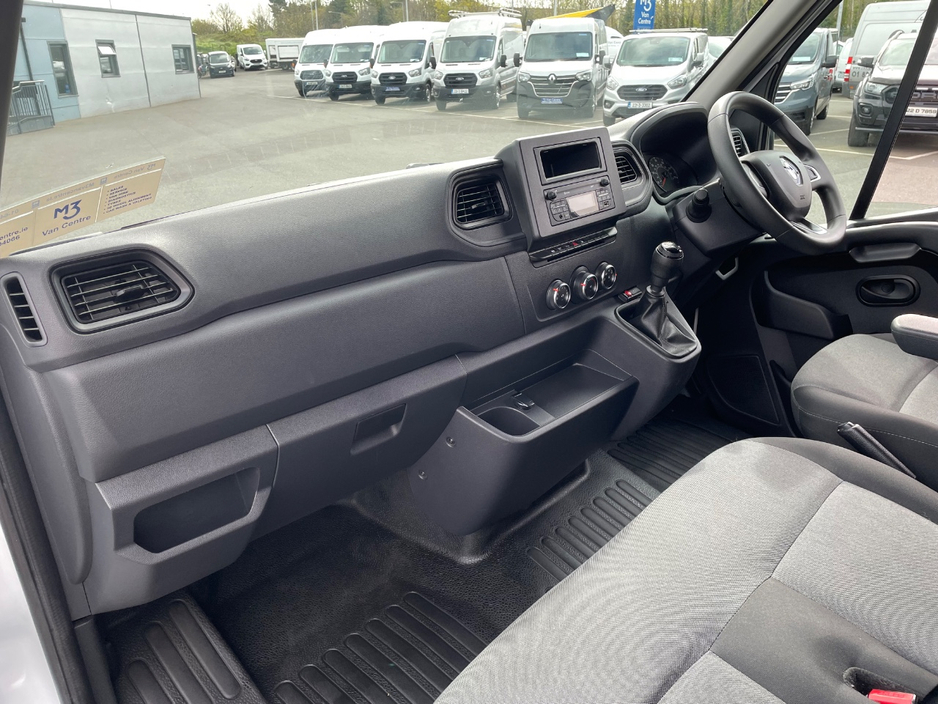 2023 Renault Master - image 15