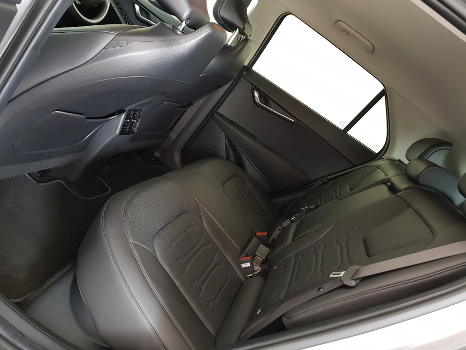 2025 Kia Niro - image 9