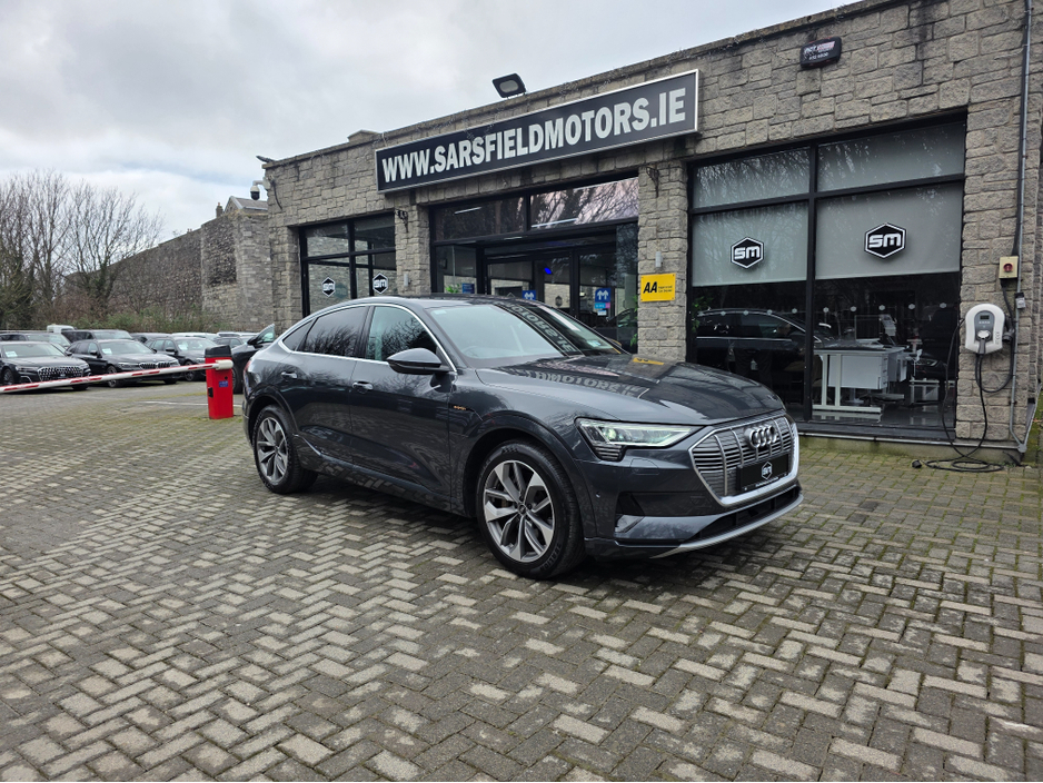 2022 Audi e-tron - image 2