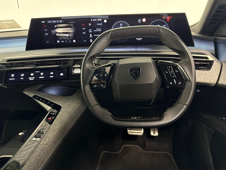 2025 Peugeot 3008 GT EV**DIGITAL DASH**TOUCH SCREEN MEDIA**APPLE CAR PLAY**HEATED SEATS**HEATED STEERING WHEEL**ELECTRIC TAILGATE**CRUISE CONTROL**MULTIFUNCTIONAL STEERING WHEEL**REVERSE CAMERA**PARKING SENSORS** €35,995