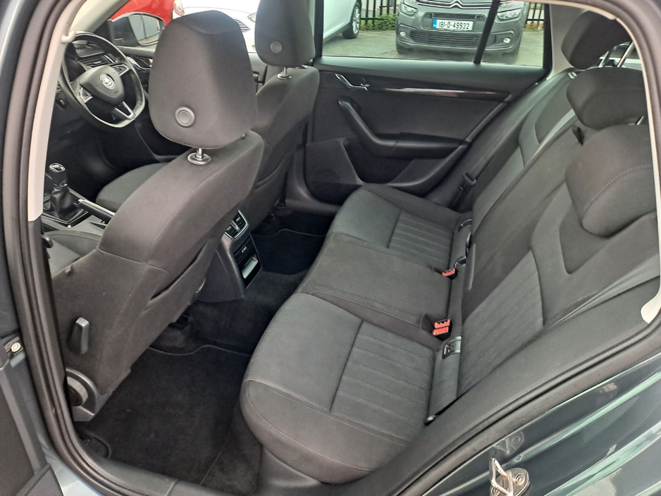 2020 Skoda Octavia - image 18