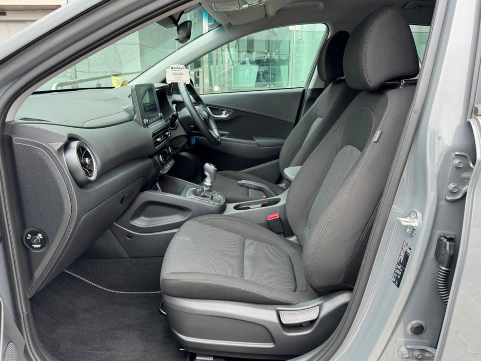 2022 Hyundai Kona - image 15