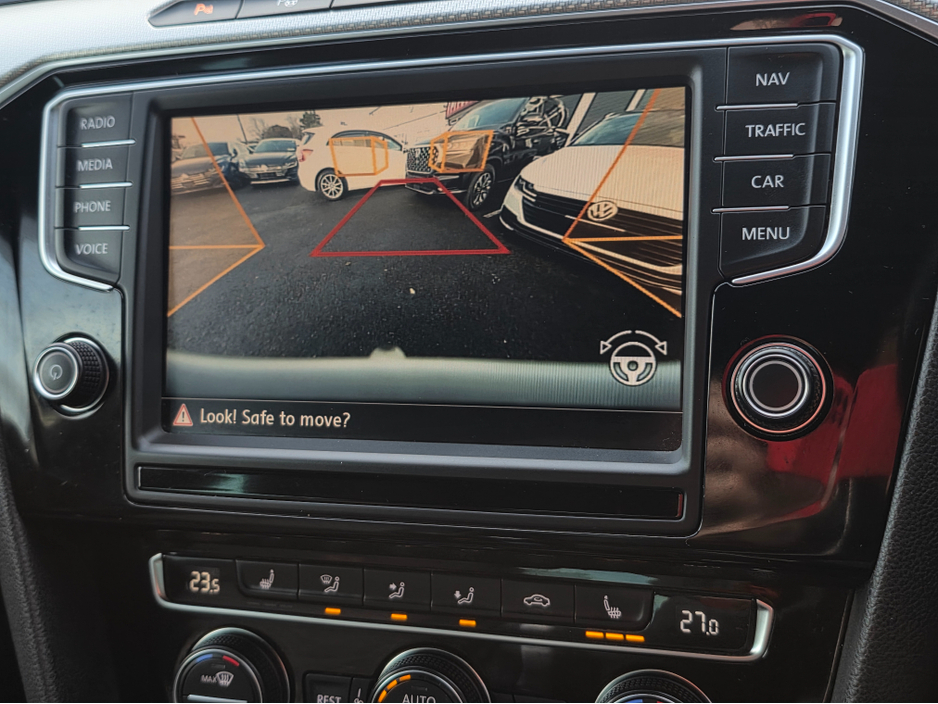 2016 Volkswagen Passat ( 162 REG 2.0 TSI R-LINE FULL LEATHER SEATS ELECTRIC HEATED SEATS SAT-NAV REV CAMERA BLIND-SPOT CARPLAY ANDROID AUTO €19,950