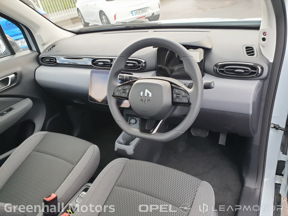 2026 Leapmotor T03 - image 9