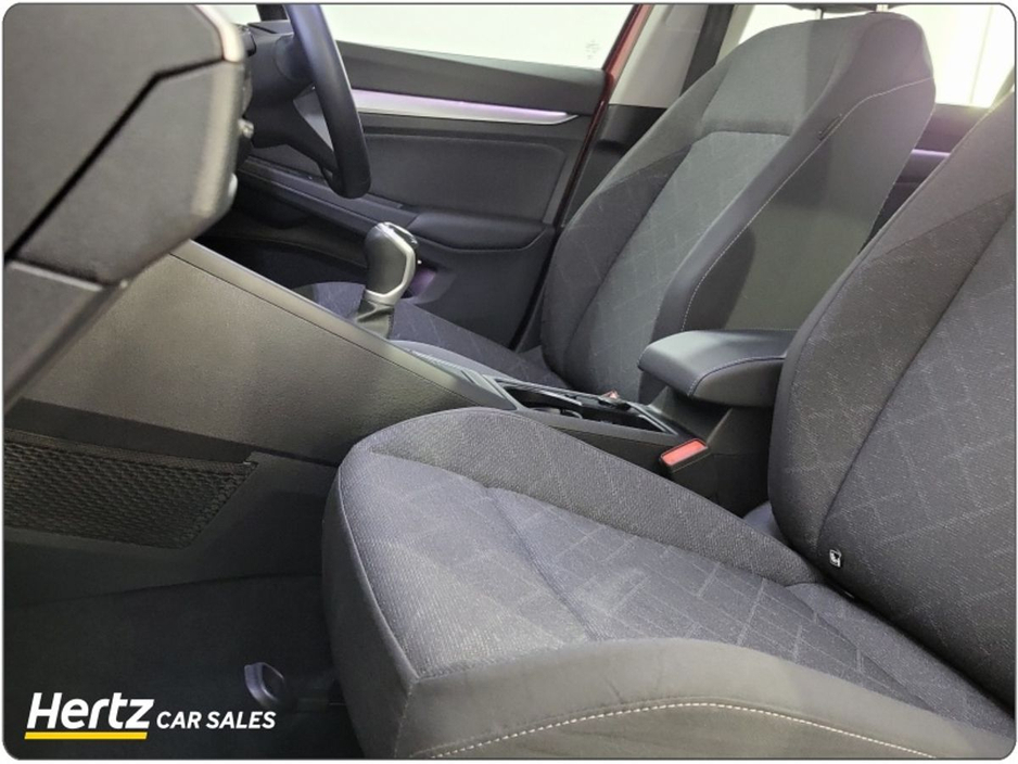 2024 Volkswagen Golf LIFE 110HP Petrol Manual €25,995