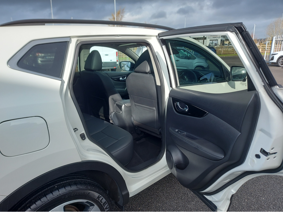 2017 Nissan Qashqai - image 9