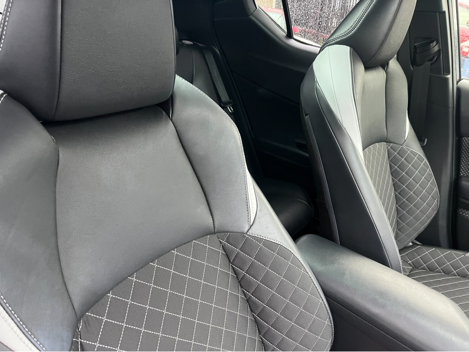 2019 Toyota C-HR 1.8 HYBRID AUTO LOW KM HIGH SPEC €20,950