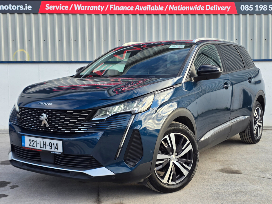 2022 Peugeot 5008 - image 13