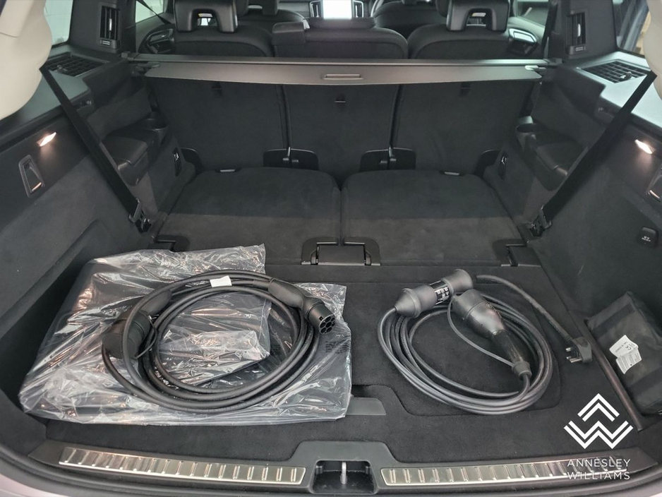 2025 Volvo XC90 - image 30