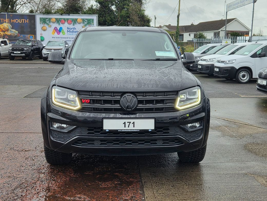 2017 Volkswagen Amarok - image 11