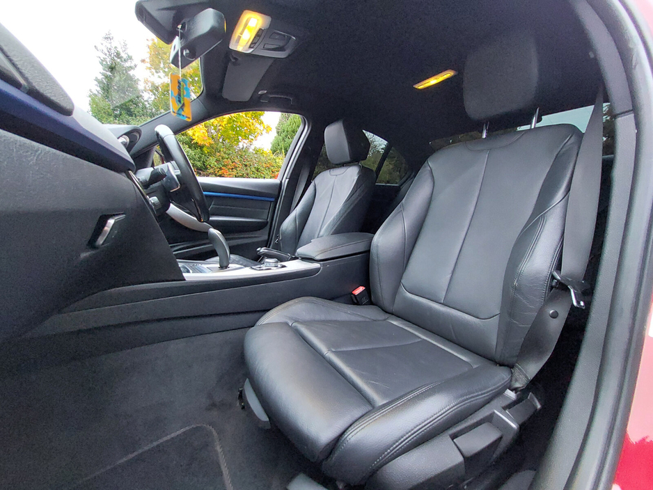 2017 BMW 3 Series - image 21