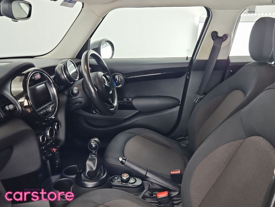 2015 MINI Hatch ONE 1.2 5 DR €11,880