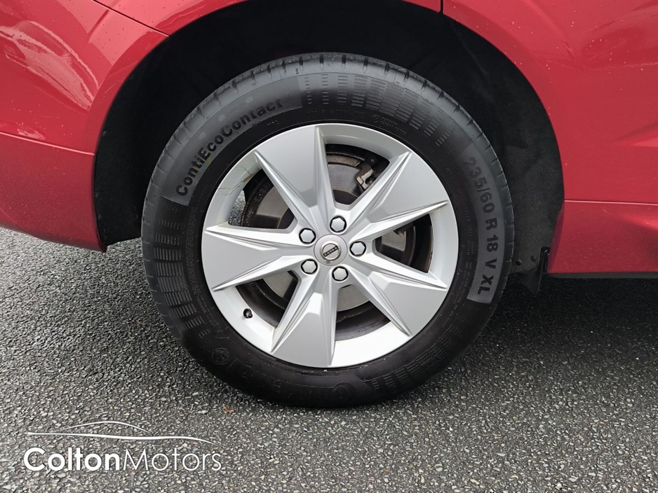2022 Volvo XC60 - image 14