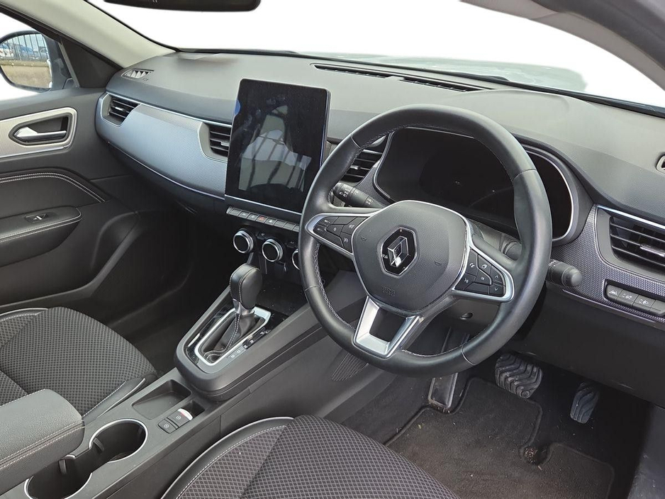 2023 Renault Arkana - image 8