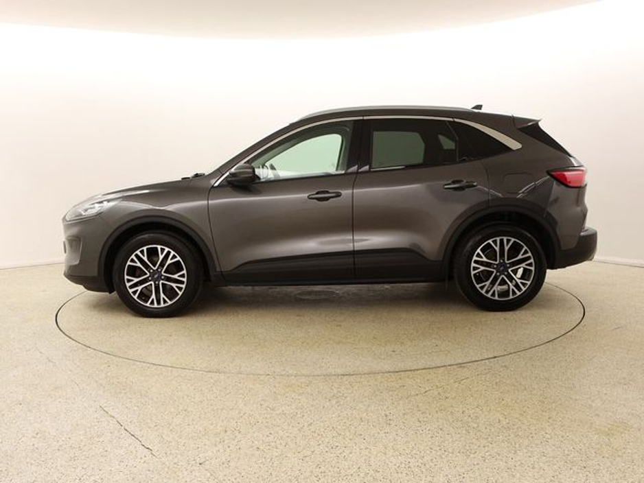 2021 Ford Kuga - image 4