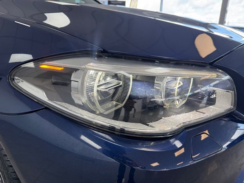 2016 BMW 5 Series - image 21