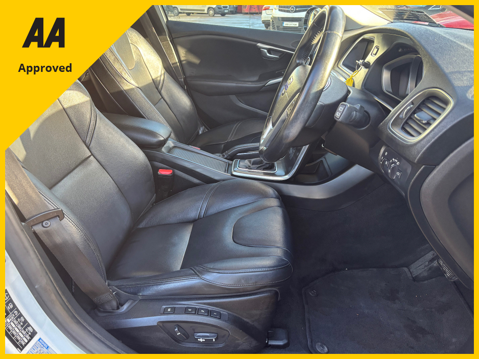 2014 Volvo V40 1.6T4 SE 5DR AUTO FULLY LOADED WITH EXTRAS €11,450