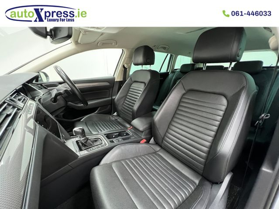 2020 Volkswagen Passat - image 12