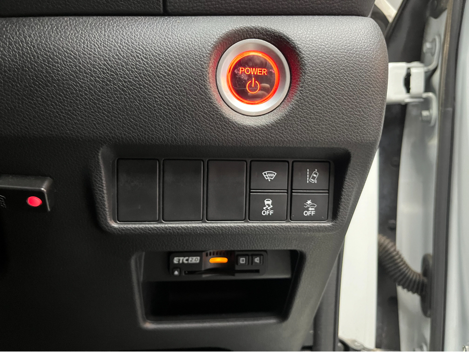 2019 Honda CR-V €26950 2019 HONDA CR-V EX HYBRID 2.0 AUTOMATIC / CRUISE CONTROL / REVERSE CAMERA / ELECTRIC MEMORY & HEATED SEATS €26,950