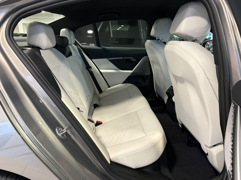 2025 BMW 5 Series 530e M-SPORT=IVORY INTERIOR//AS NEW//D REG=2 YEAR BMW WARRANTY=TAILORED FINANCE PACKAGES AVAILABLE=TRADE IN’S WELCOME €64,995