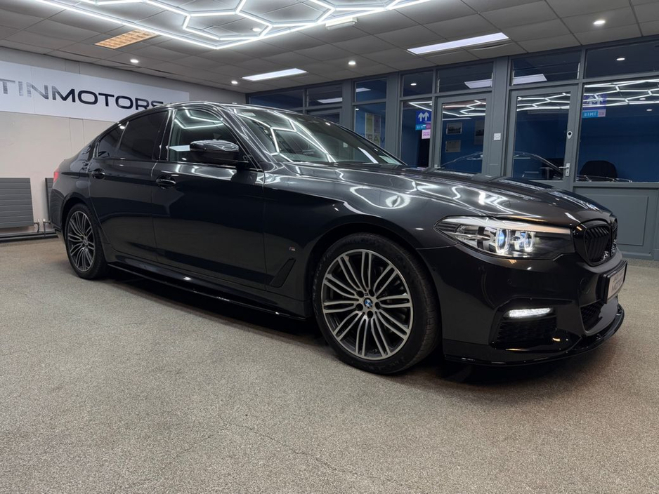 2019 BMW 5 Series - image 9