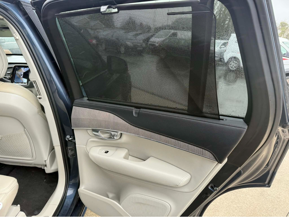 2023 Volvo XC90 - image 11