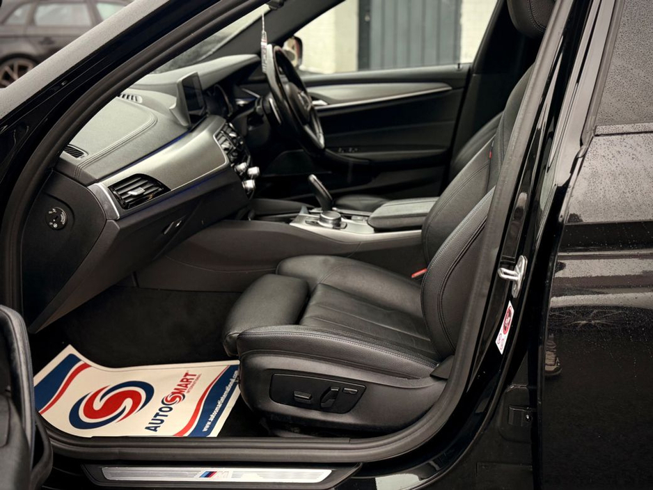 2017 BMW 5 Series - image 11