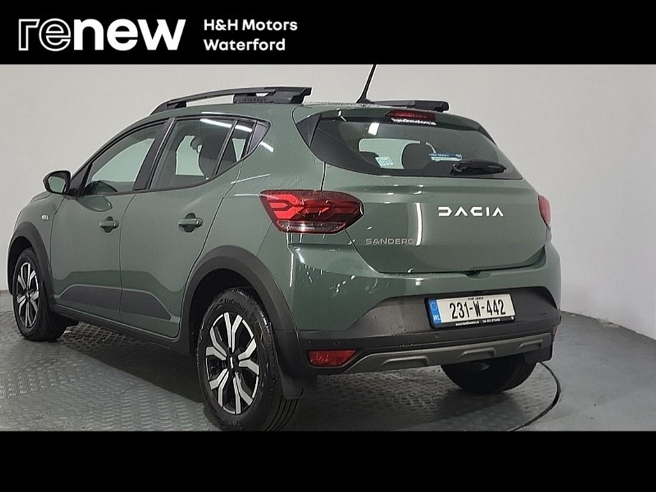 2023 Dacia Sandero Stepway - image 3