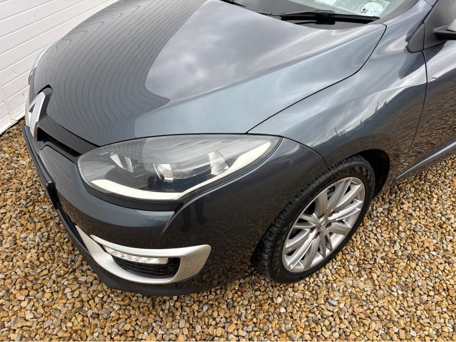 2016 Renault Megane - image 14