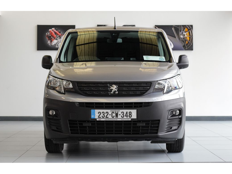 2023 Peugeot Partner - image 4