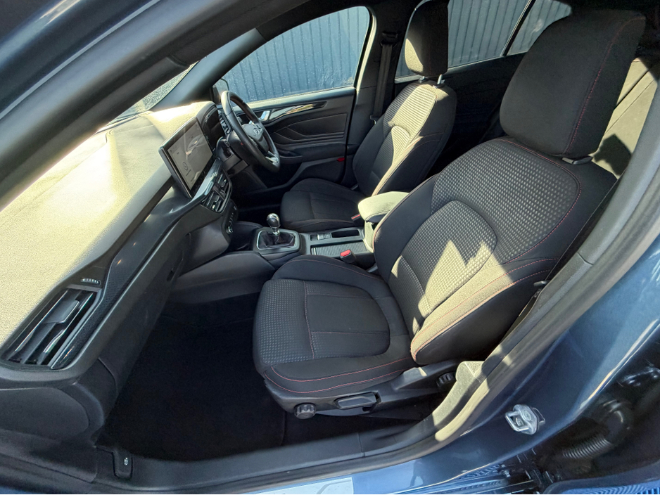 2023 Ford Focus - image 40