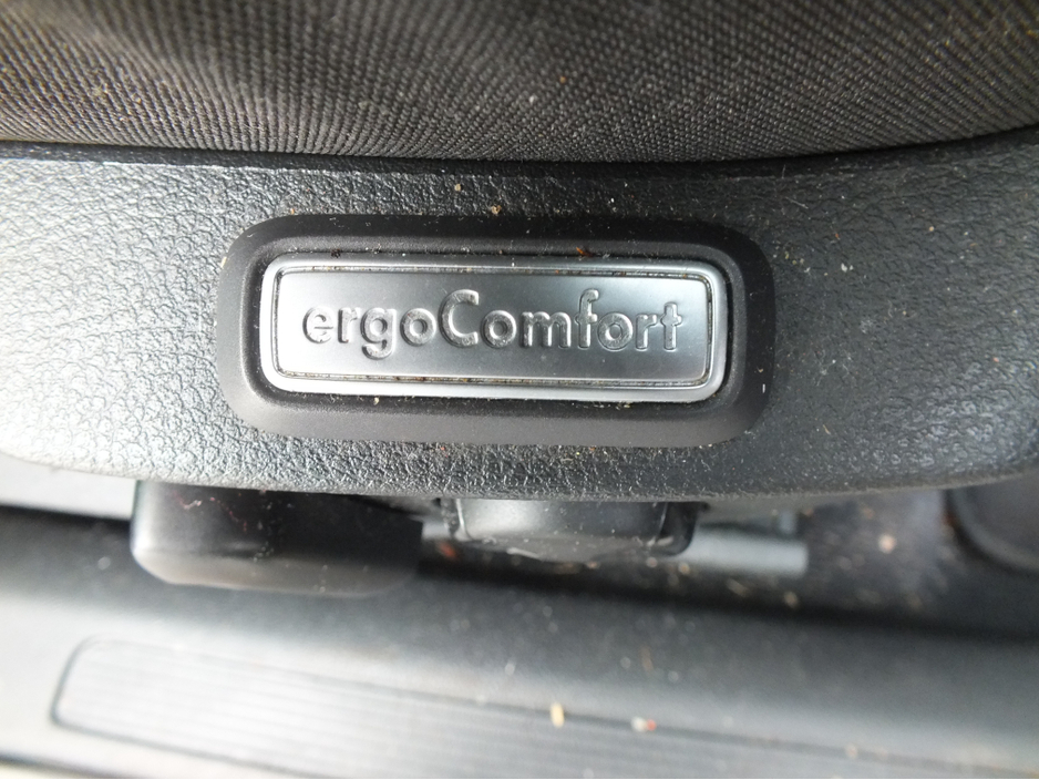 2018 Volkswagen Passat - image 12