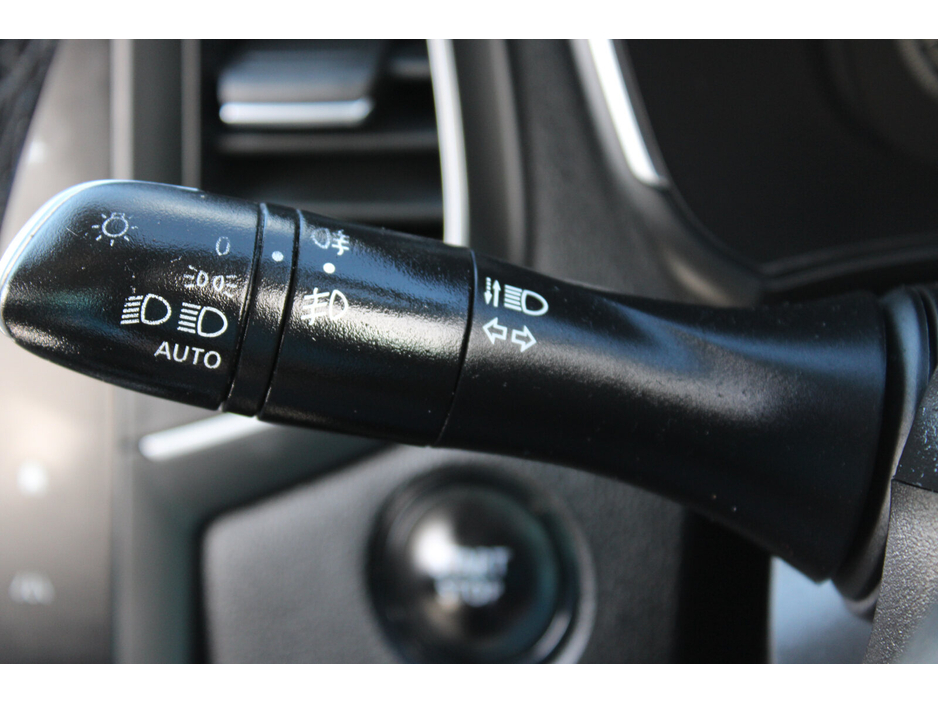 2018 Renault Megane - image 21