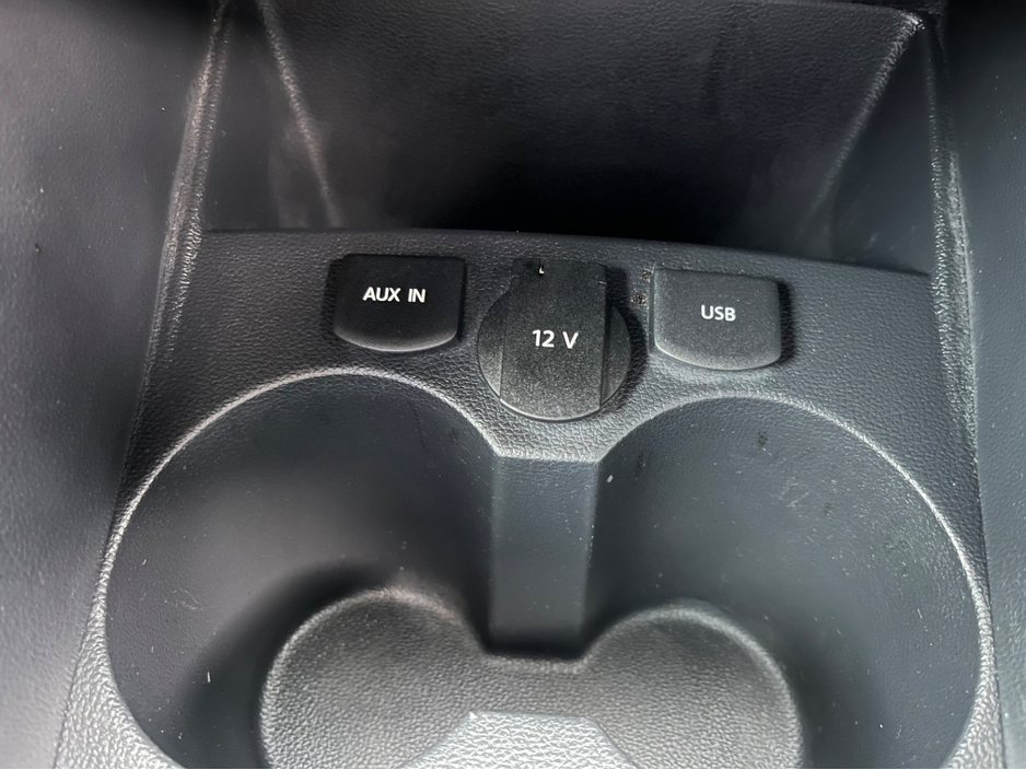 2015 Volkswagen Polo - image 18