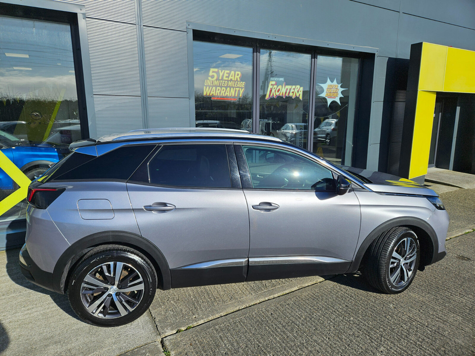 2023 Peugeot 3008 - image 5