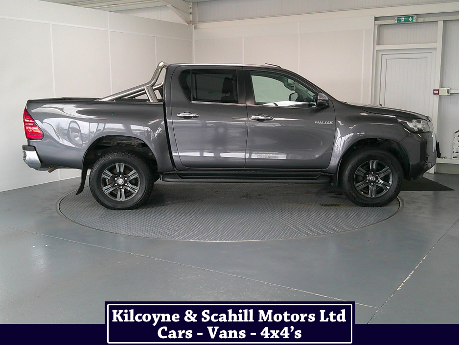 2021 Toyota Hilux - image 9