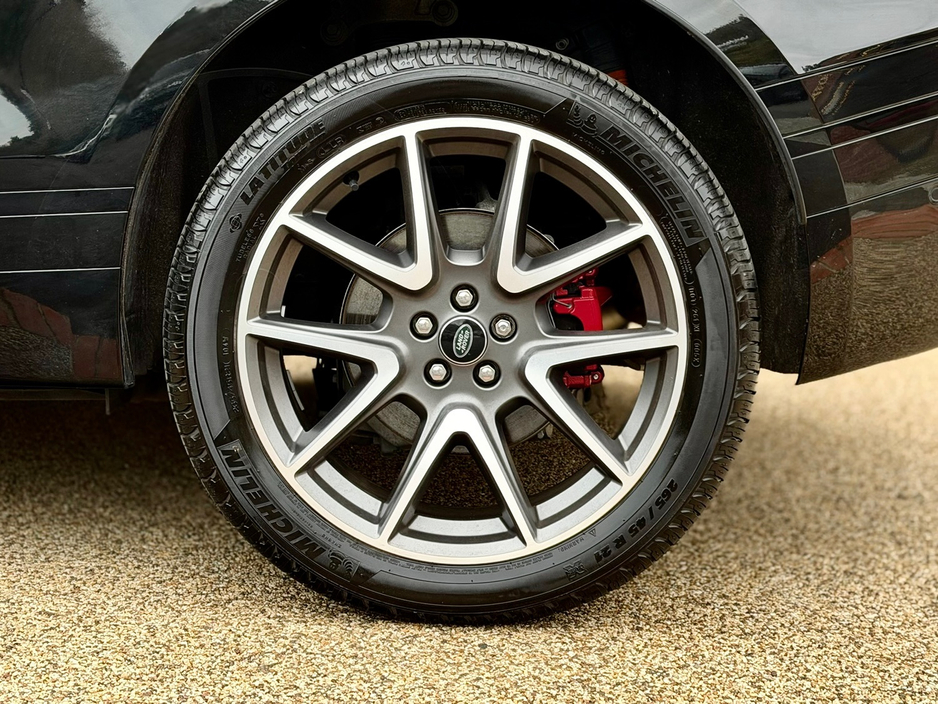 2024 Land Rover Range Rover Velar - image 7