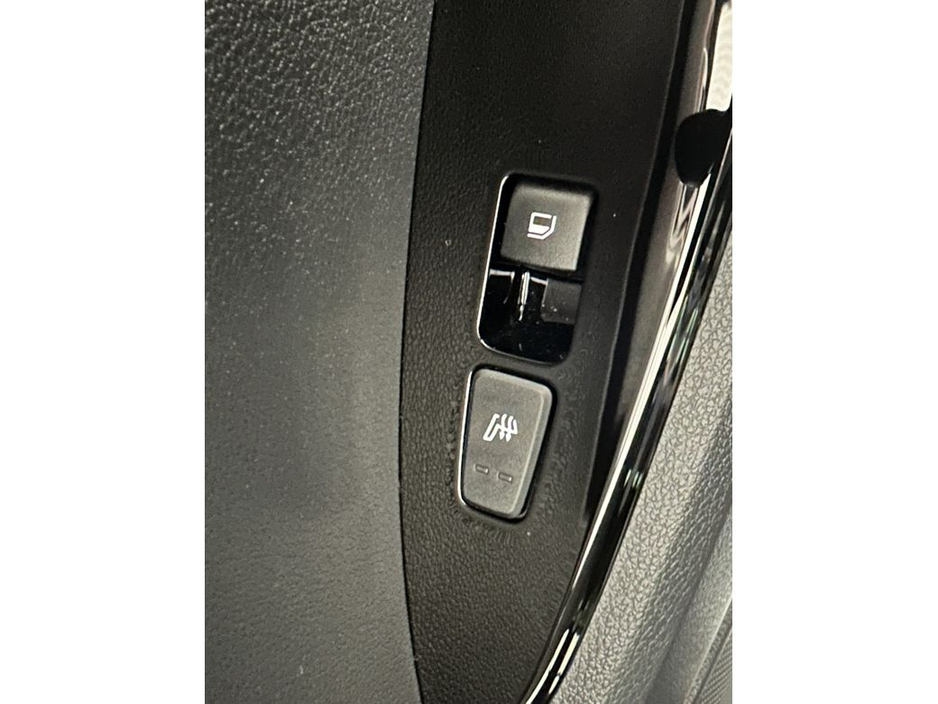 2025 Kia Sportage - image 27