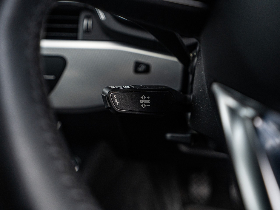 2016 Audi A4 - image 20