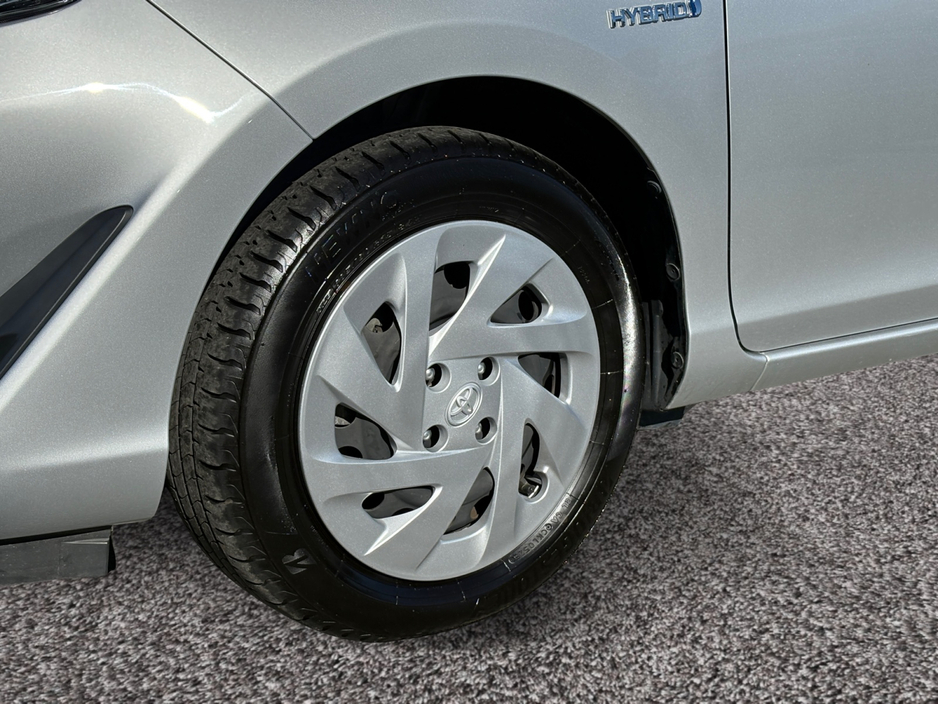 2018 Toyota Aqua - image 15