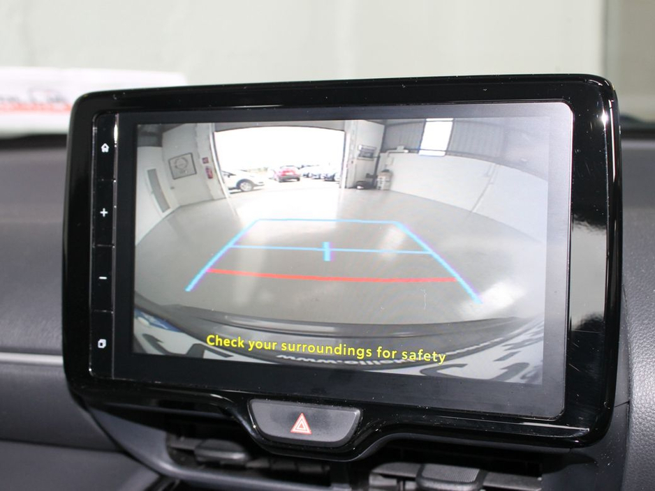 2024 Toyota Yaris - image 18