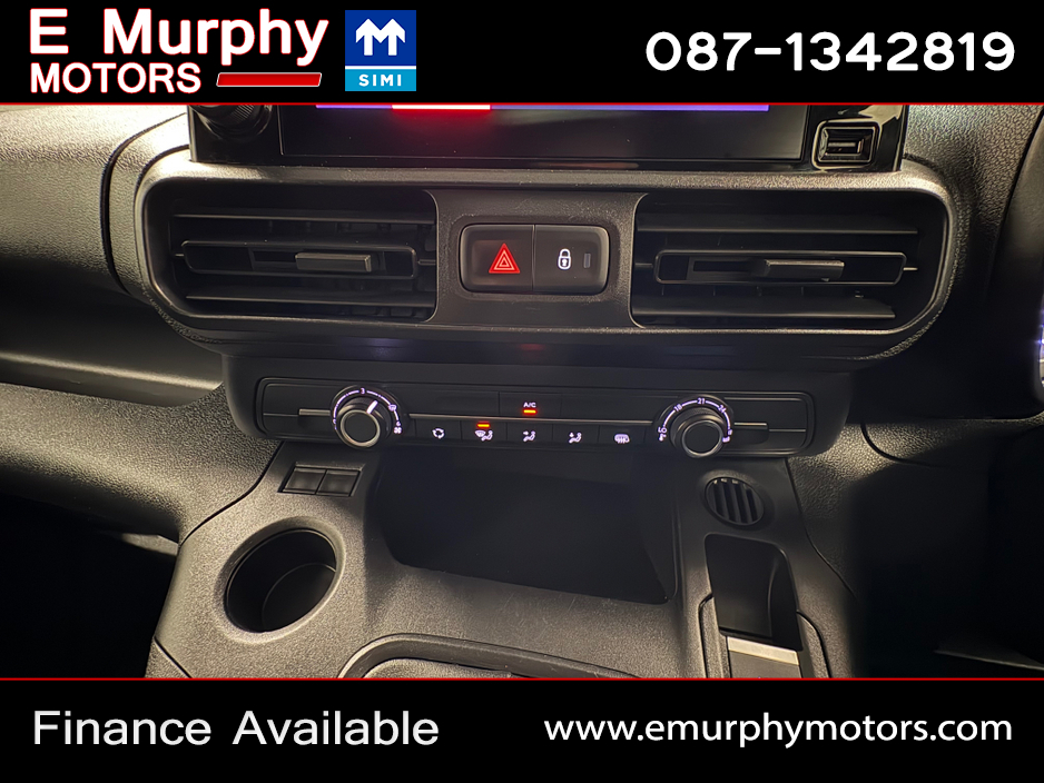 2023 Citroen Berlingo - image 15