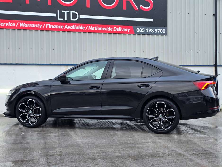 2022 Skoda Octavia - image 12