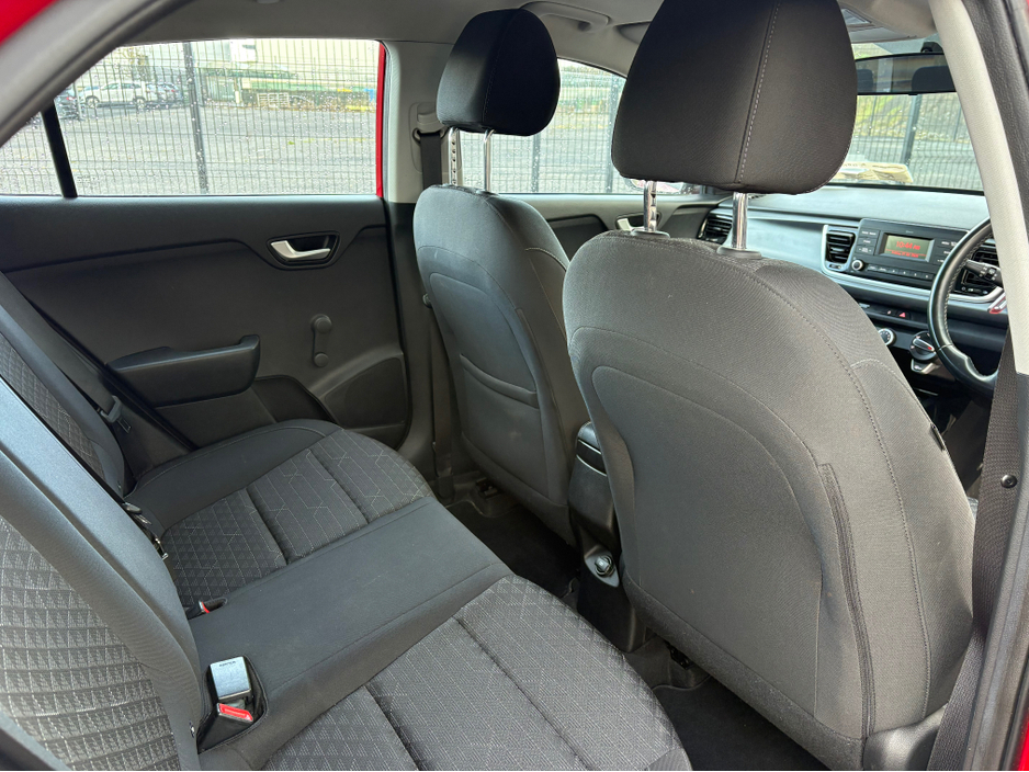 2018 Kia Rio - image 17