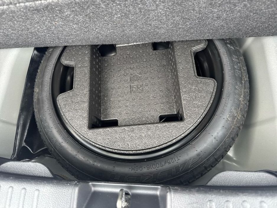 2022 Toyota Yaris 1.0 LUNA €18,995