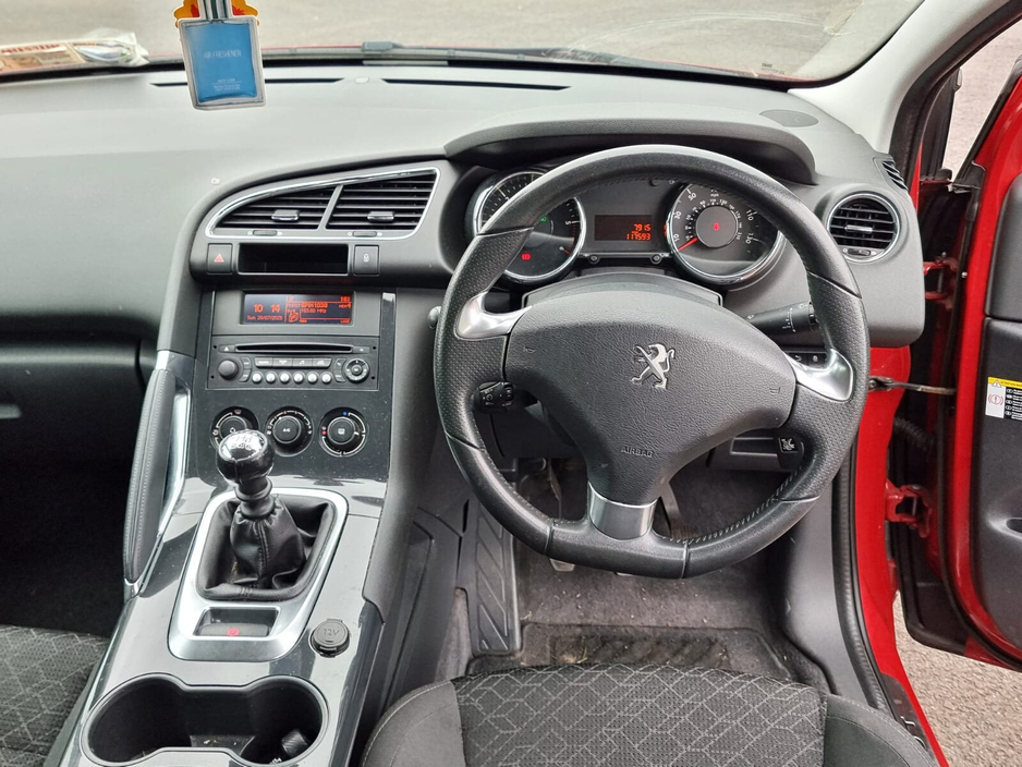 2015 Peugeot 3008 - image 9