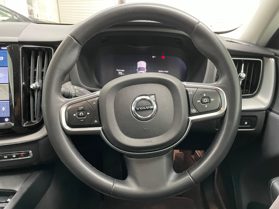 2023 Volvo XC60 - image 17